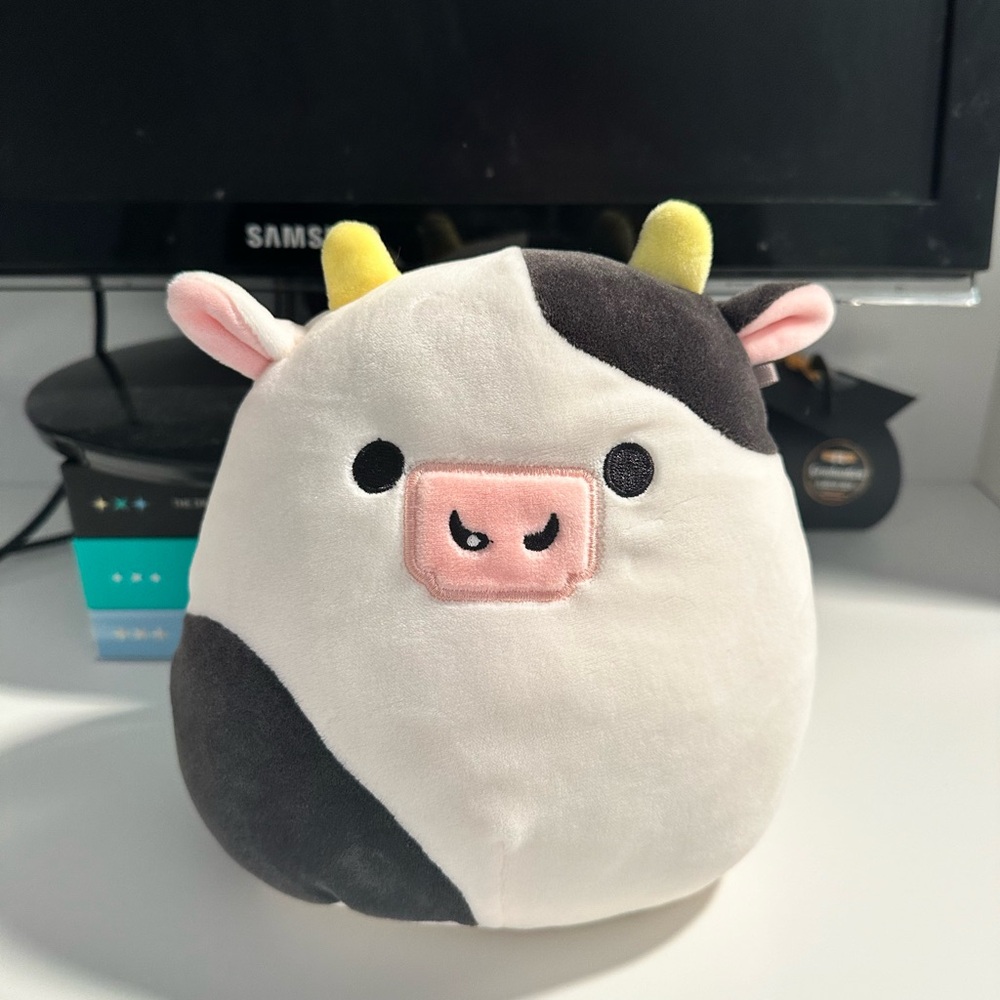 7” clover the cow squishmallow